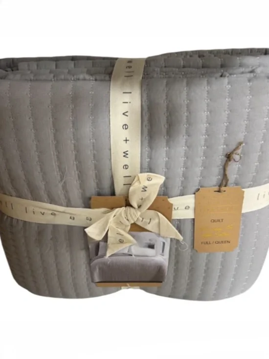 Live Well Gray Full/Queen Quilt 90”x90” NEW with Tags 100% Polyester