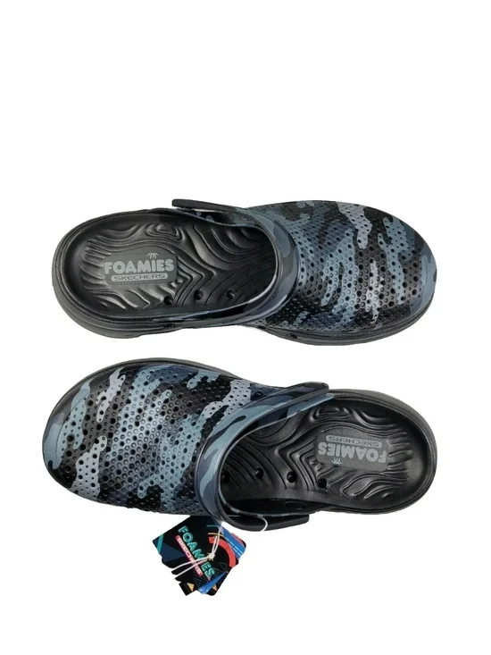 Skechers  Go Walk 5 Hideout Mens Size 9.5  Camo Clogs Shoes NWT