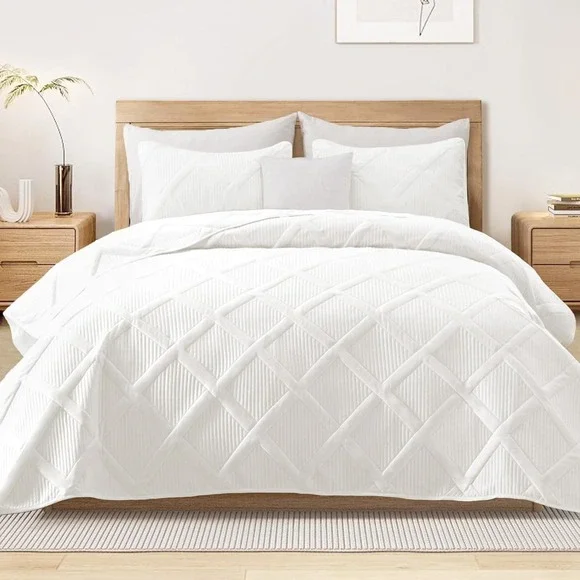 Exclusivo Mezcla Twin Size Quilt Set - White Bedding Set with 2 Pillow Shams