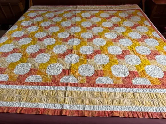Handmade Monterrey Medallion Quilt 96x75 Yellow Peach Cotton Patchwork Blanket