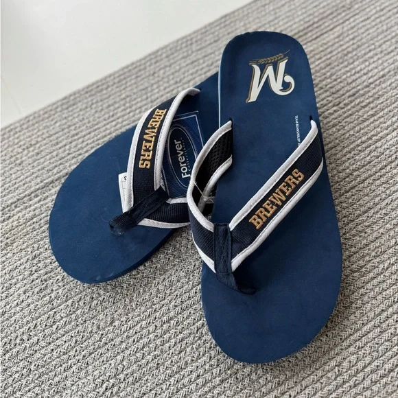 Milwaukee Brewers Flip Flops Sandals Size 10-11 Large NWT