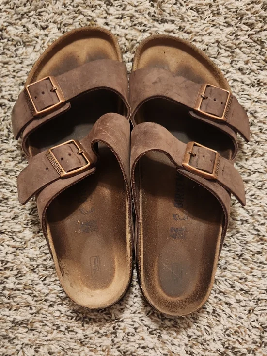 Birkenstocks - 42 Dark Brown Arizona