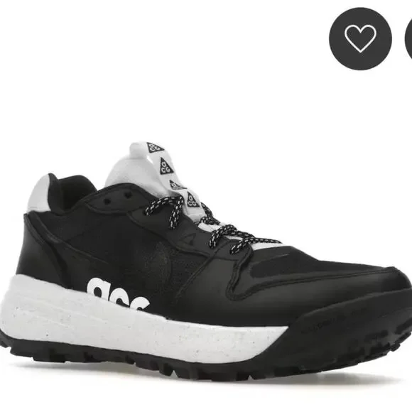 Nike ACG Lowcate Black White Size 7 Gorpcore, Adventure, Traction, Outdoor, Hike