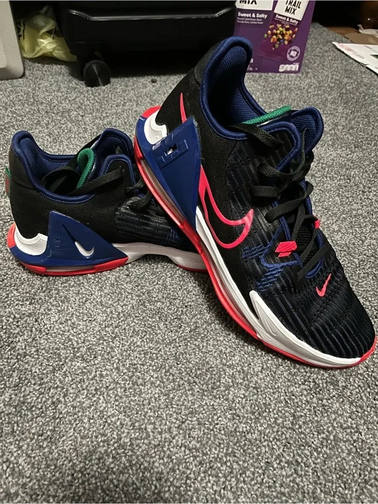 Nike Men's Black/Blue Sneakers with Pink Accents