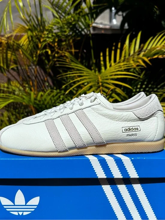 adidas Paris  (Core White/ Chalk Pearl /Gum3 )