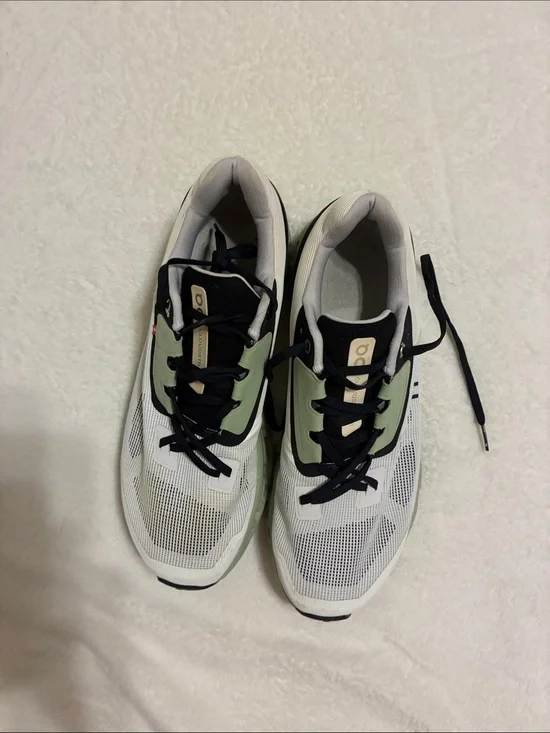 On Running Men’s White & Light Green Sneakers with Black Accents