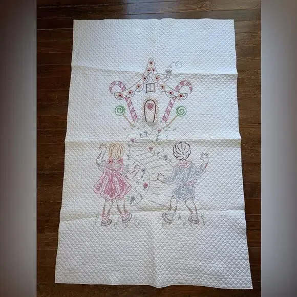 Vintage Handmade Embroidered Gingerbread House Baby Quilt 36x55