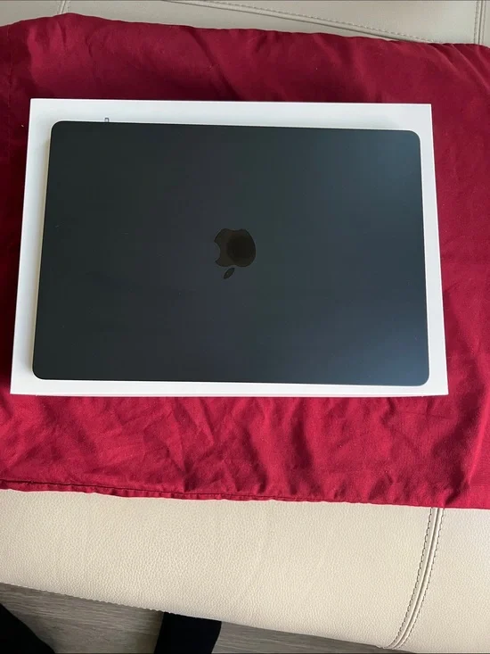 Apple MacBook Air - Midnight  Finish