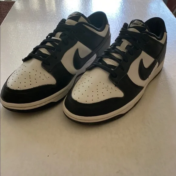 Nike Men's Dunk Low Retro Black and White Sneakers DD1391-100 Size 10.5