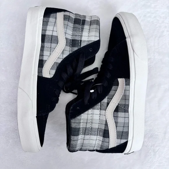 VANS SK8-Hi Grunge Black & Gray Plaid Suede High Top Sneakers--NEW--5.5M