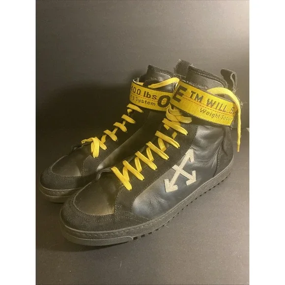 Off-White 