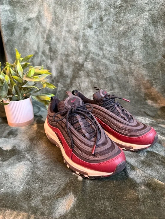 Nike boys air max’s  - Black & Burgundy