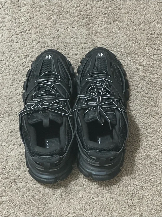 Men's Black Sneakers