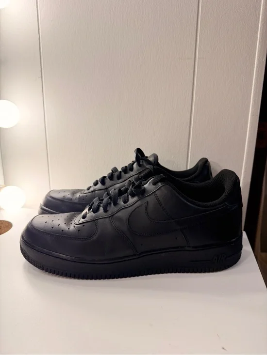 Nike All-Black Low-Top Leather Sneakers