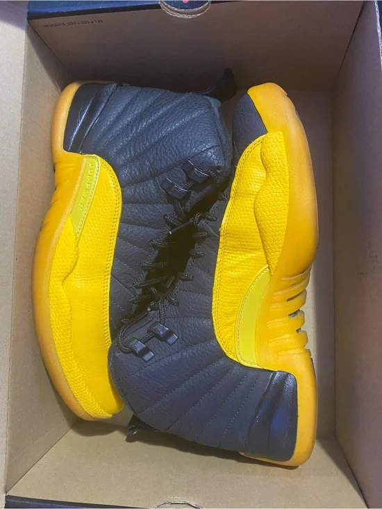 Jordan Mens High-Top Sneakers in Black and Yellow