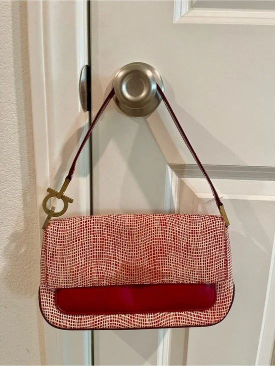 Salvatore Ferragamo Gancini Shoulder Bag Beige Red Leather