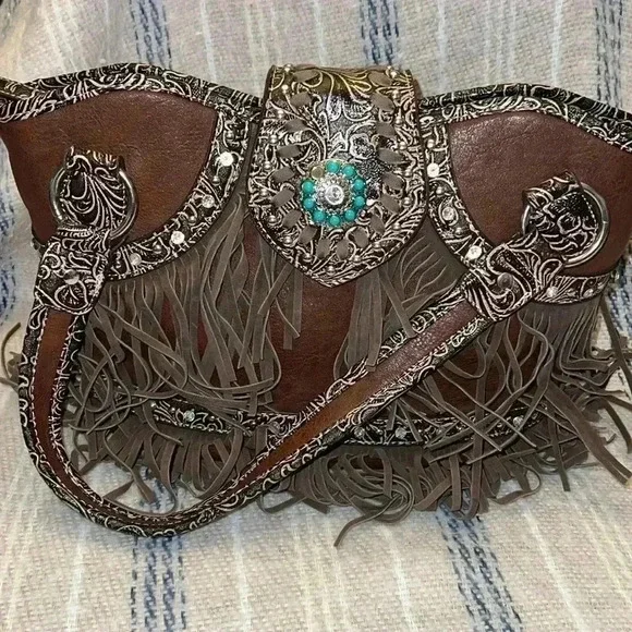 Western Shoulder Bag with Fringe