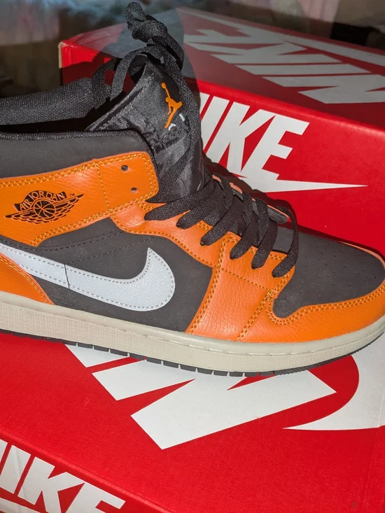 Men's Nike Air Jordan 1 High Zoom Orange, White, And Black Size 11 New In Box!