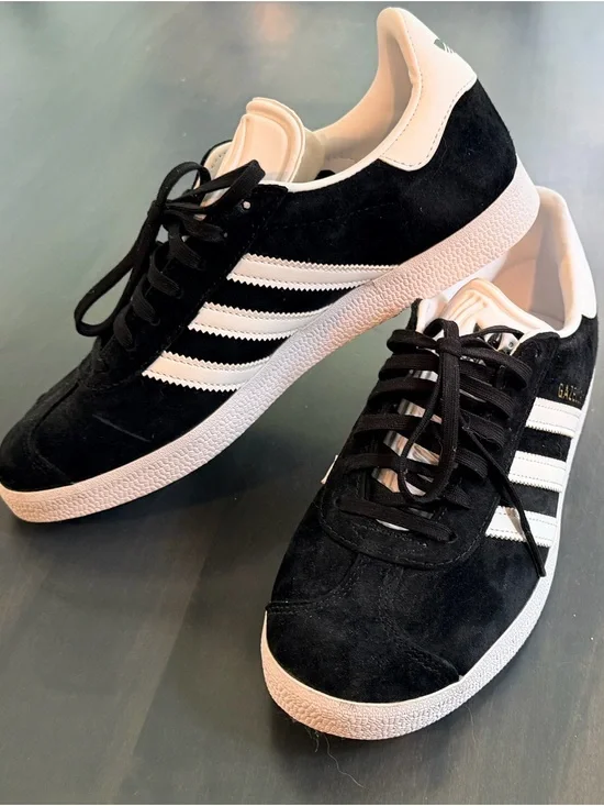 adidas Black & White Suede Gazelles Women's 7.5 Men’s 6 Sneakers