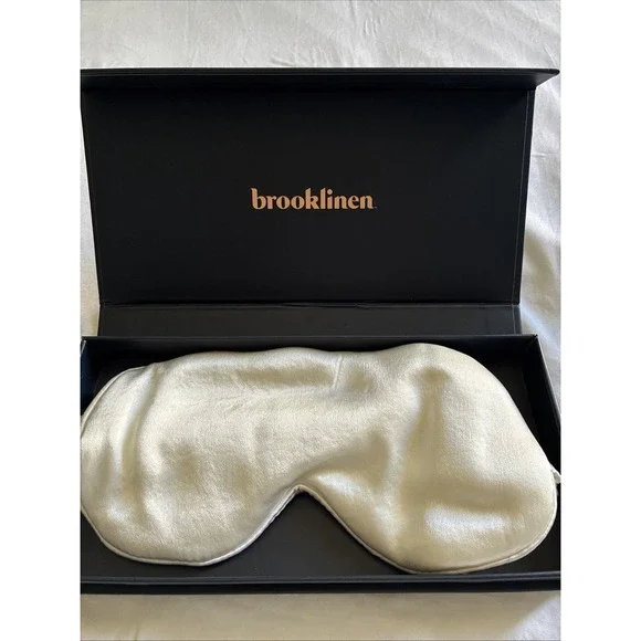 Brooklinen Mulberry Silk SLEEP MASK -  Ivory. New In Box