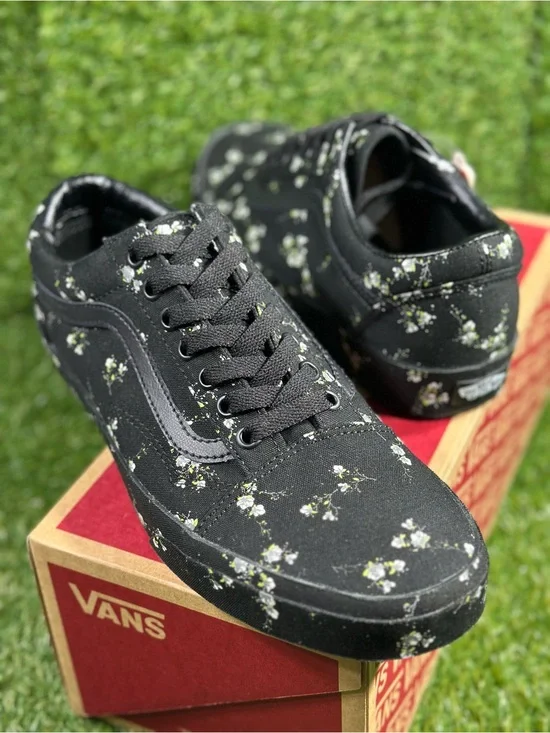 Vans Old Skool Midnight Floral, Black/ Floral Print, Men’s 8/Wms 9.5 VN0A38G1UKJ
