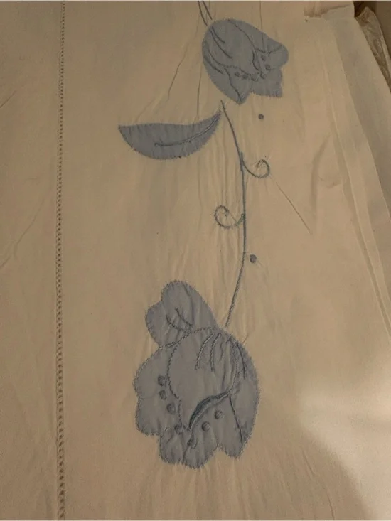 Vintage Wamsutta Supercale Blue Floral Embroidered White Twin Flat Sheet