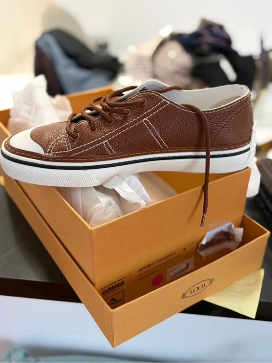 Tod's Brown Leather Low-Top Sneaker with White Trim