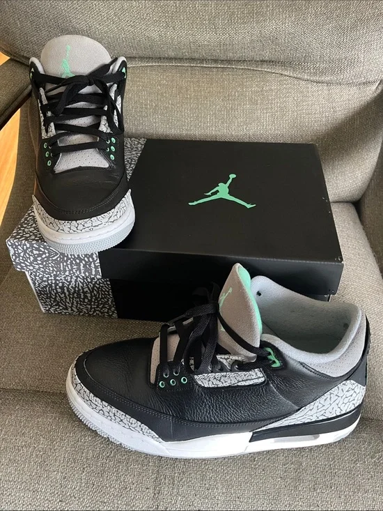 Jordan Black/Grey/Mint Green Retro 3 Sneakers
