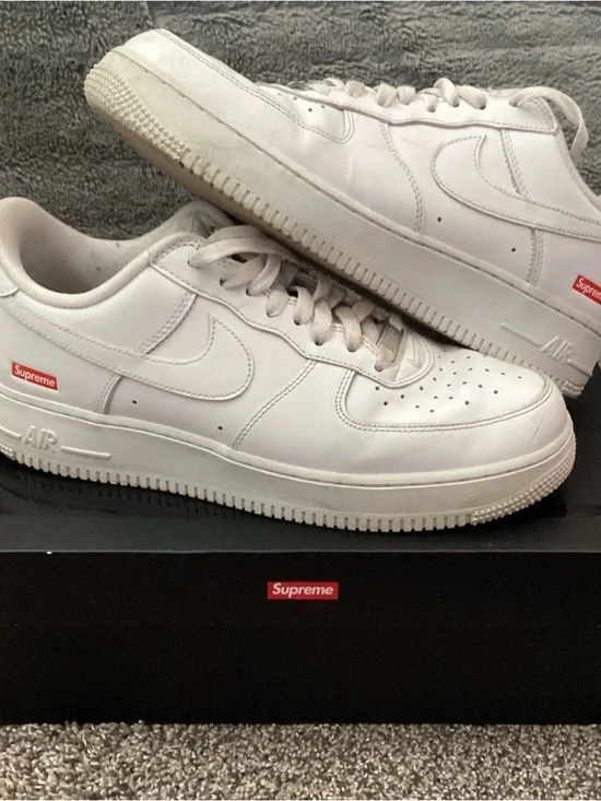 Nike x Supreme Air Force 1 CU9225-102