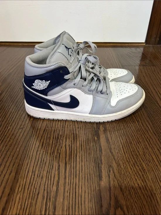 Jordan 1 Mid Men's Sneakers - White/Gray/Navy Sz 8.5