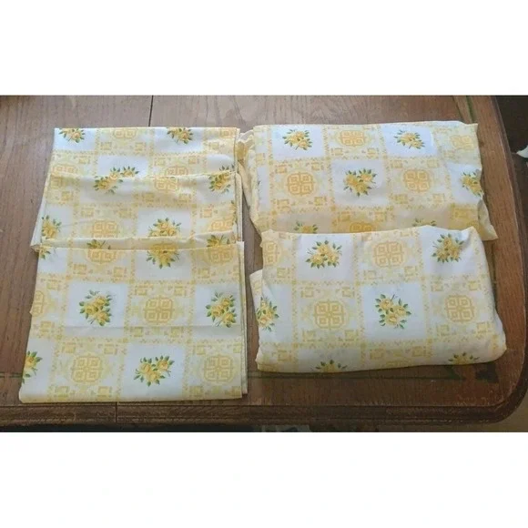 Cannon Royal Family Yellow Roses 3 Cases, Single Fitted Sheet,‎ Full Flat Sheet