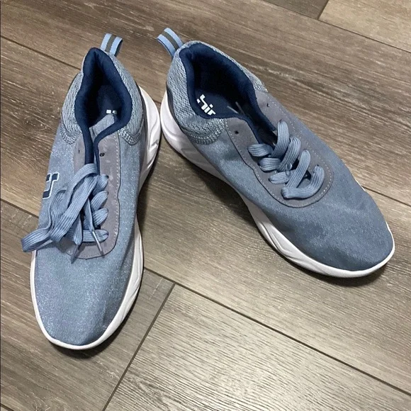 NWOT! Hind‎ Blue Sneakers