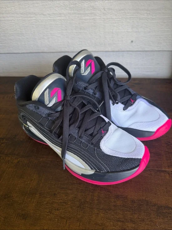 Jordan Luka 4 Navidor Sneakers