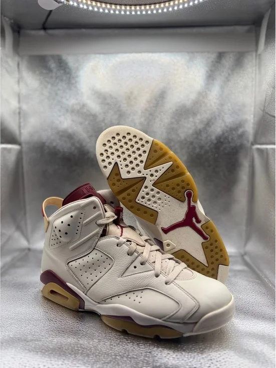 Nike Air Jordan 6 retro Maroon