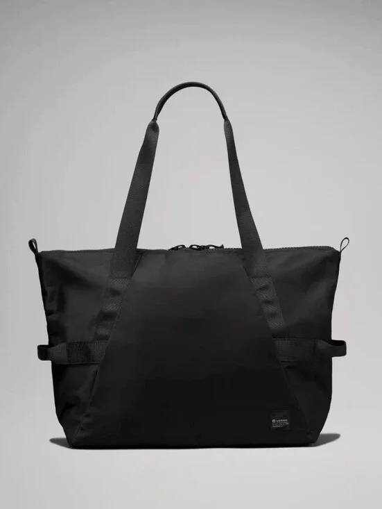 Lululemon All Day Essentials Tote 26L