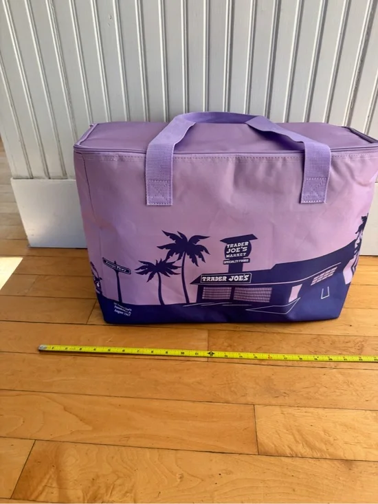 Trader Joe’s Lavender Purple Large Insulated Cooler Tote 8 Gallon Pasadena 1967