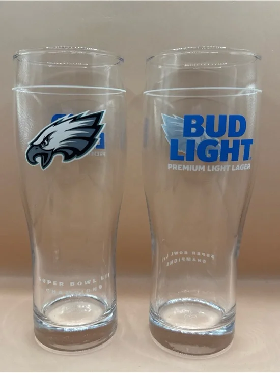 Set of 2 Vintage NFL Philadelphia Eagles Bud Light Beer Glass Super Bowl 1982