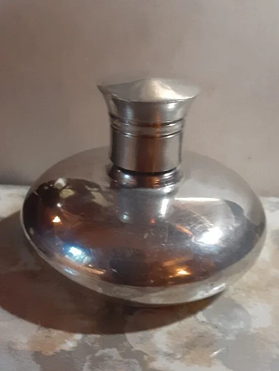BRITISH NOBLEMAN PEWTERWARE crafted In SHEFFIELD, England SMALL PEWTER FLASK