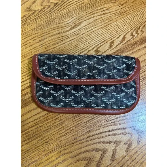 EMO Made in Korea Chevron Monogram Slim Pouch Wallet Black Brown D-Ring Snap