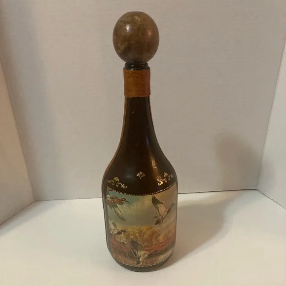 Fausto Corduri genuine leather covered bottle Vintage.