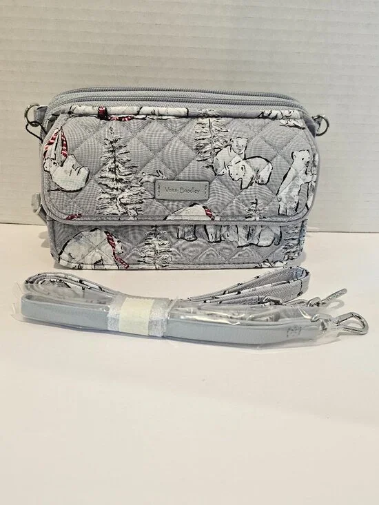 NWT Vera Bradley Iconic RFID All in One Crossbody Beary Merry Wallet Wristlet