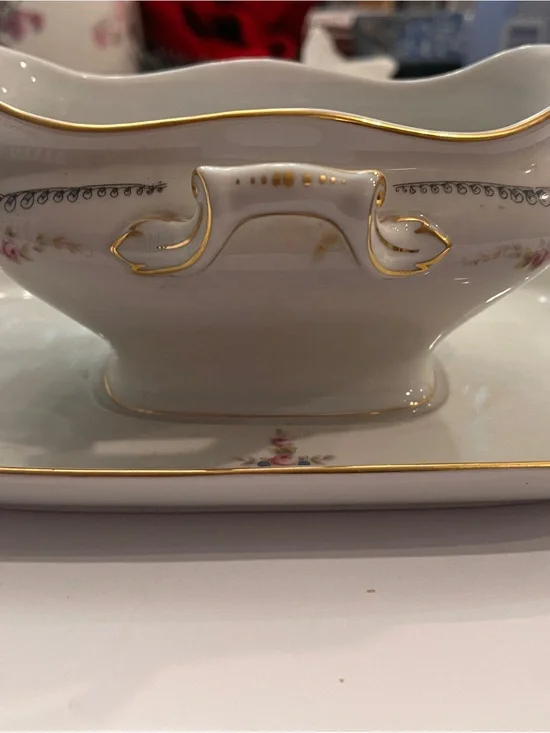Paul Mueller The Minto Pattern Gravy Boat Antique Produced 1917-1929