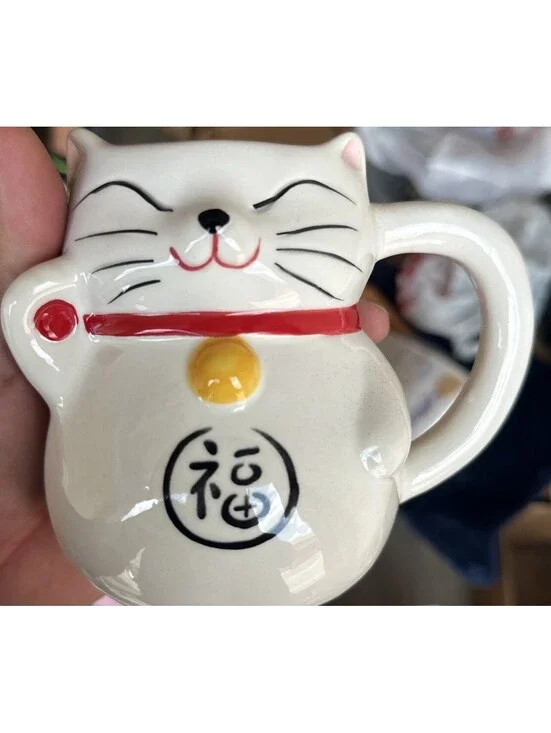 Maneki-neko Cat Figural Ceramic Novelty Mug 12 fl oz White Red Decorated