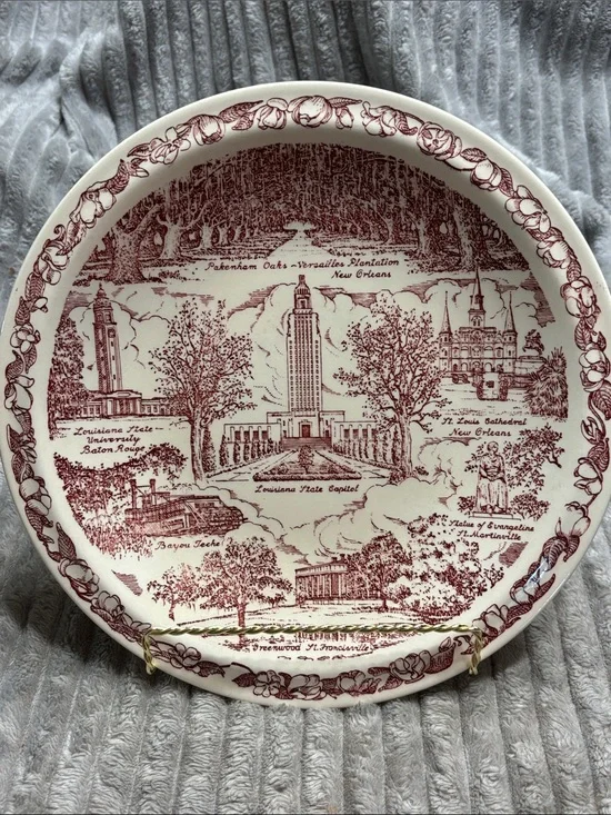 Louisiana Decorative State Souvenir Plate in Burgundy and White