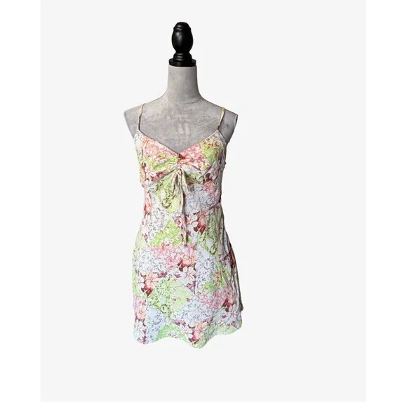 Forever 21‎ Floral Patchwork Mini Dress Pink DO NOT BUY