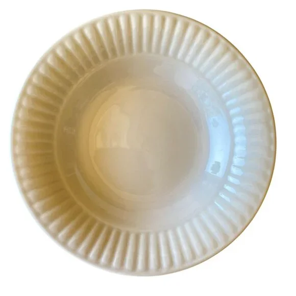 Gibson Everyday Claremont soup bowl white embossed‎ rim 8