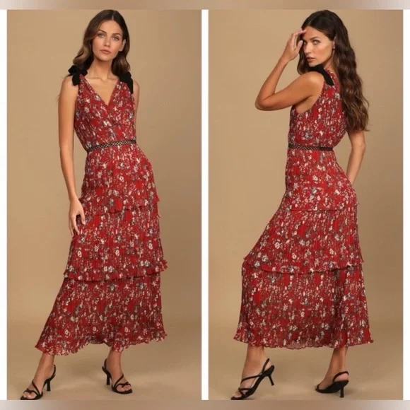 NEW Lulus Such Sophistication‎ Maxi Dress Medium Rust Red Floral Pleated Tiered