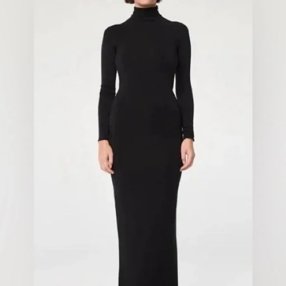 Amanda Maria Black Knit Long Sleeve High Collar Side Slit Midi Dress‎ Size M