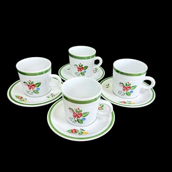 NOEL Christmas Coffee Cups & Saucers Vintage Belk Stores Set of‎ 4