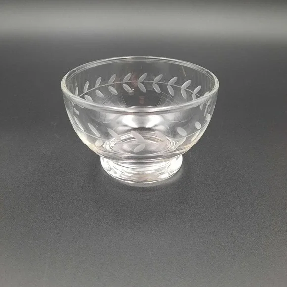 Vintage Etched‎ Glass Dessert Bowl with Laurel Leaf Motif – Clear Footed Dish